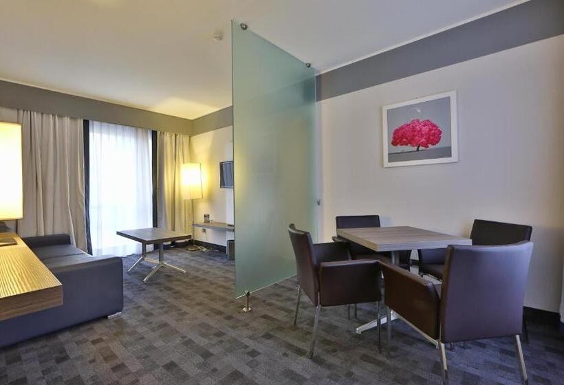 سوییت جونیور, Best Western Plus Borgolecco