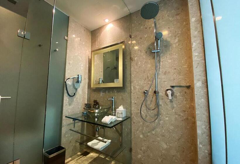 Номер Executive, Novotel Bangkok Impact