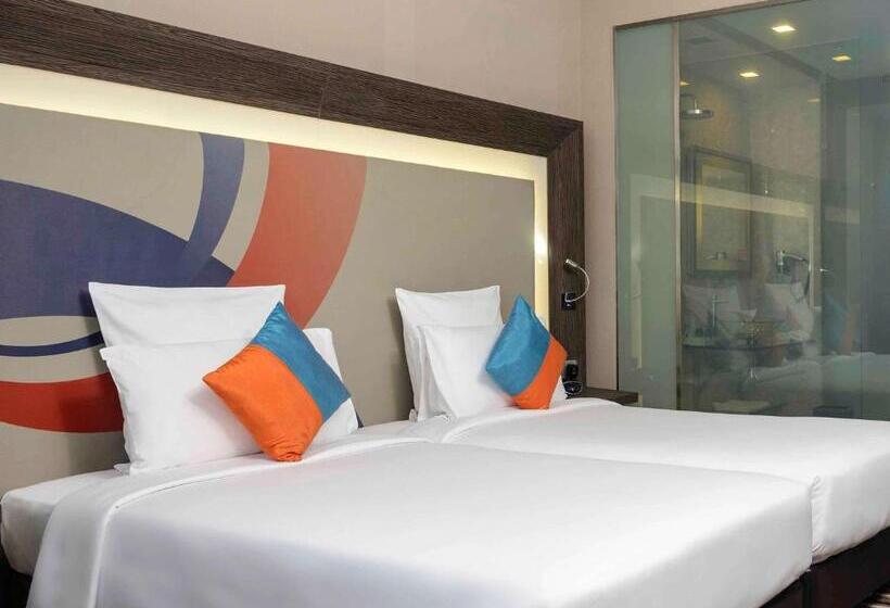 Номер Executive, Novotel Bangkok Impact