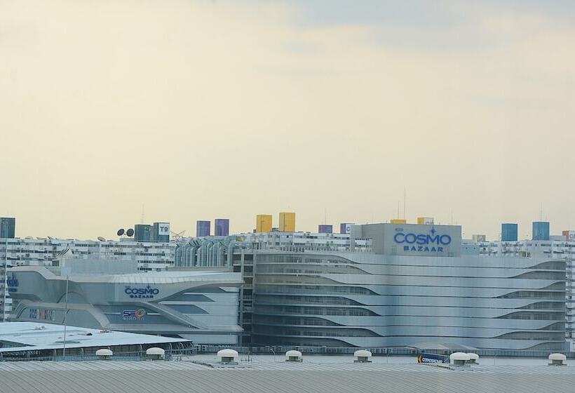 Люкс Премиум, Novotel Bangkok Impact