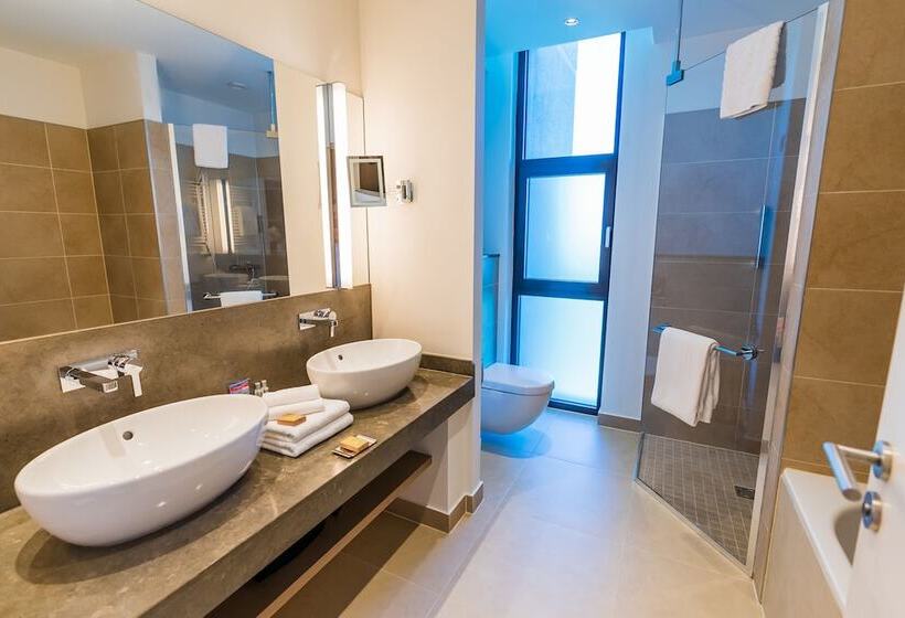 스위트 킹사이즈 침대, Doubletree By Hilton Hotel Oradea