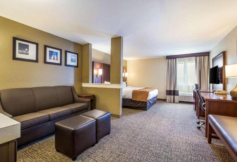 Люкс Кровать Кинг, Comfort Inn & Suites Fairborn Near Wright Patterson Afb