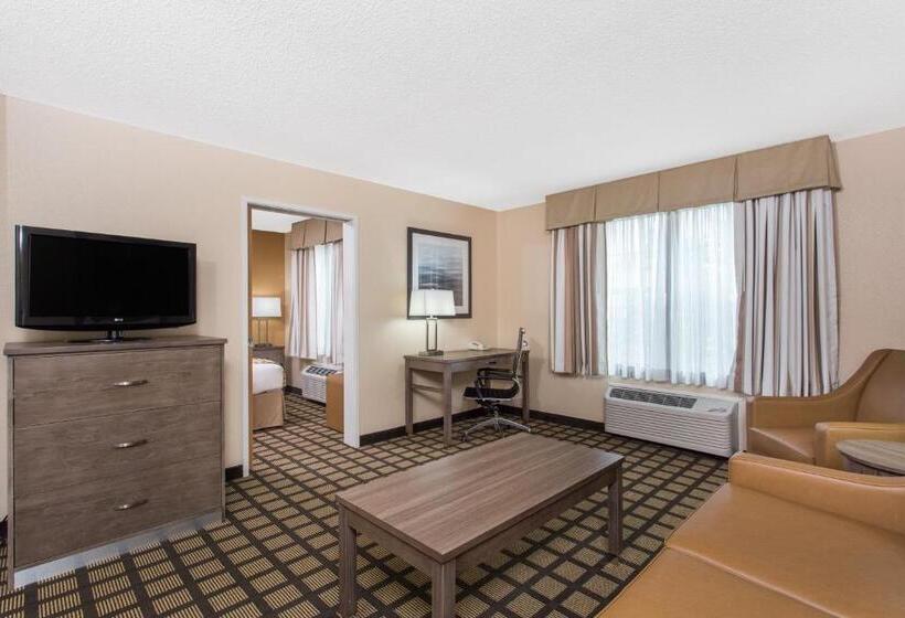 Люкс Кровать Кинг, Baymont By Wyndham Plymouth