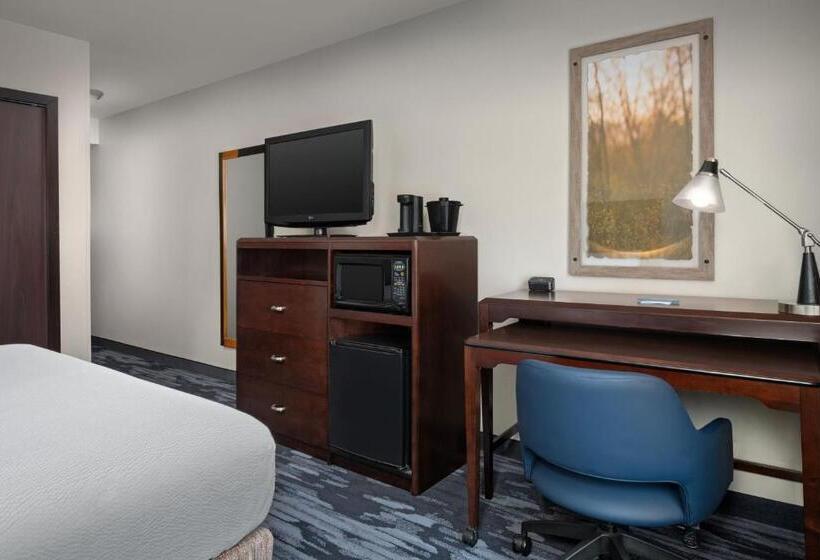 Номер Стандарт Кровать Кинг Адаптированный для Инвалидов, Fairfield By Marriott Tacoma Puyallup