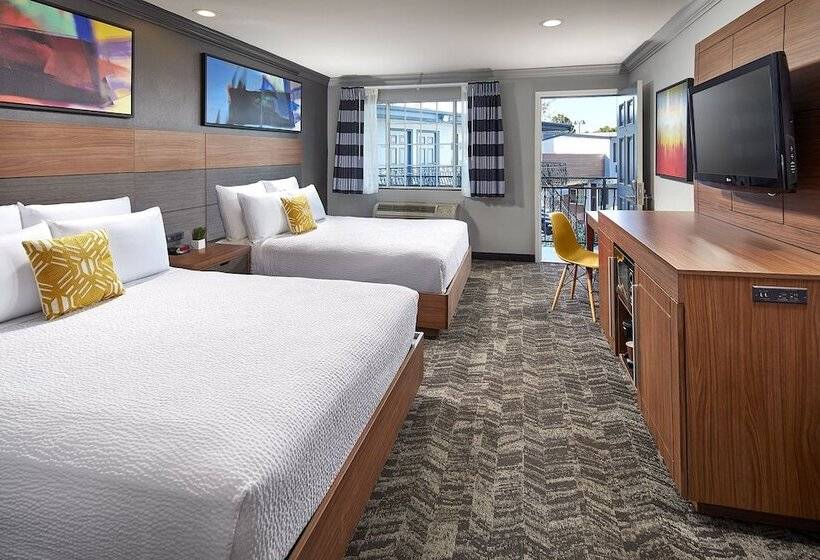 Люкс, Studio Inn & Suites At Promenade Downey
