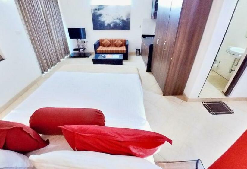 Номер Deluxe, Royale Assagao Resort   Near Vagator Beach