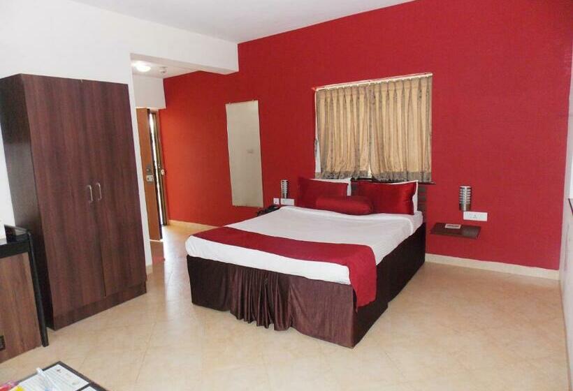 Номер Deluxe, Royale Assagao Resort   Near Vagator Beach