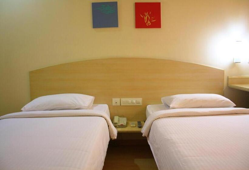 Номер Superior, Ginger  Pune  Pimpri