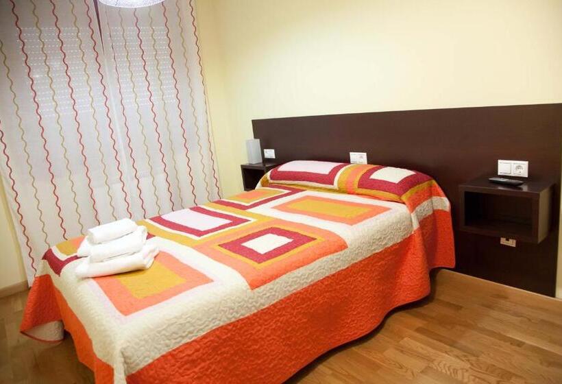 Номер Стандарт Индивидуальный Совместная Ванная, Hostal Casasnovas