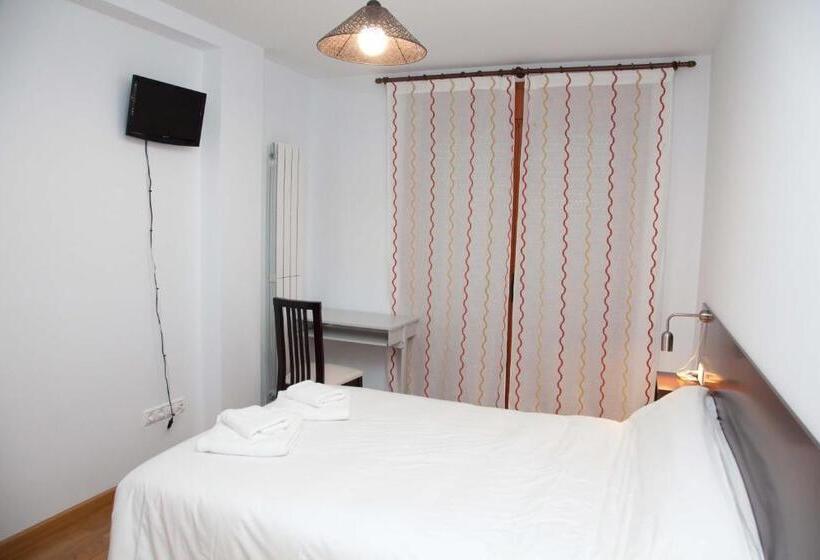 Номер Стандарт Индивидуальный, Hostal Casasnovas
