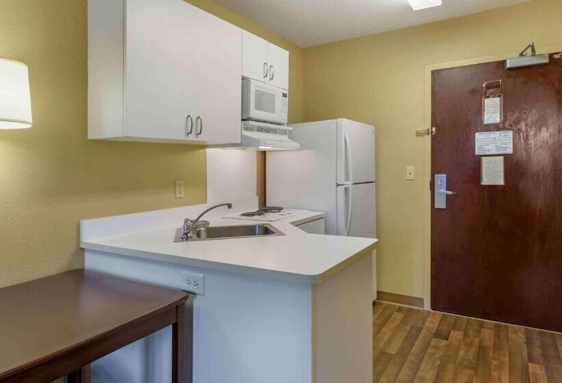 标准工作室, Extended Stay America Suites  Lynchburg  University Blvd