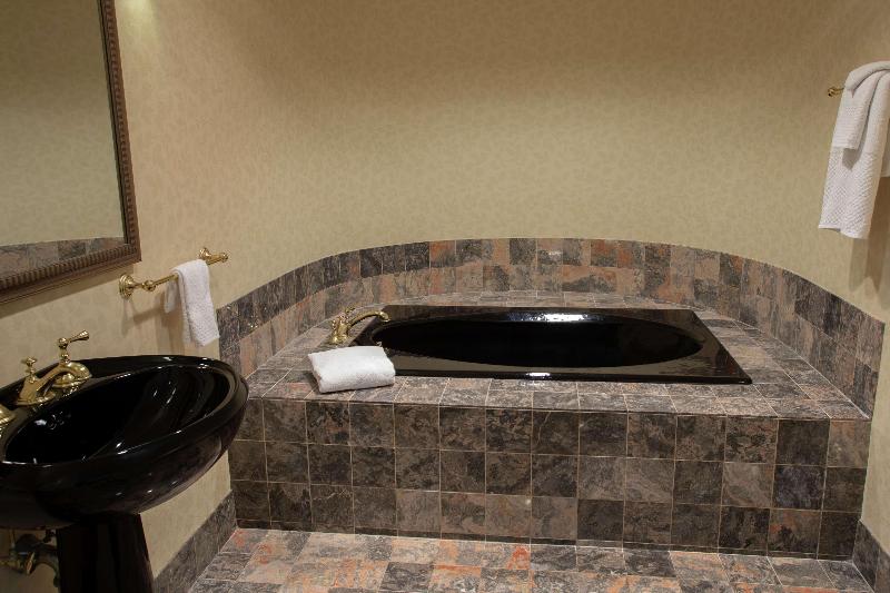 キングサイズベッドのスイートルーム, President Abraham Lincoln Springfield   Doubletree By Hilton
