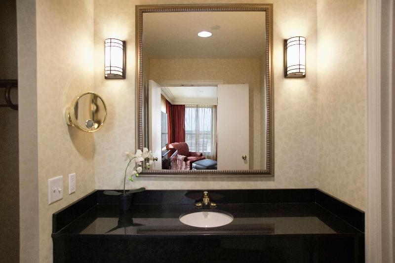 キングサイズベッドのスイートルーム, President Abraham Lincoln Springfield   Doubletree By Hilton