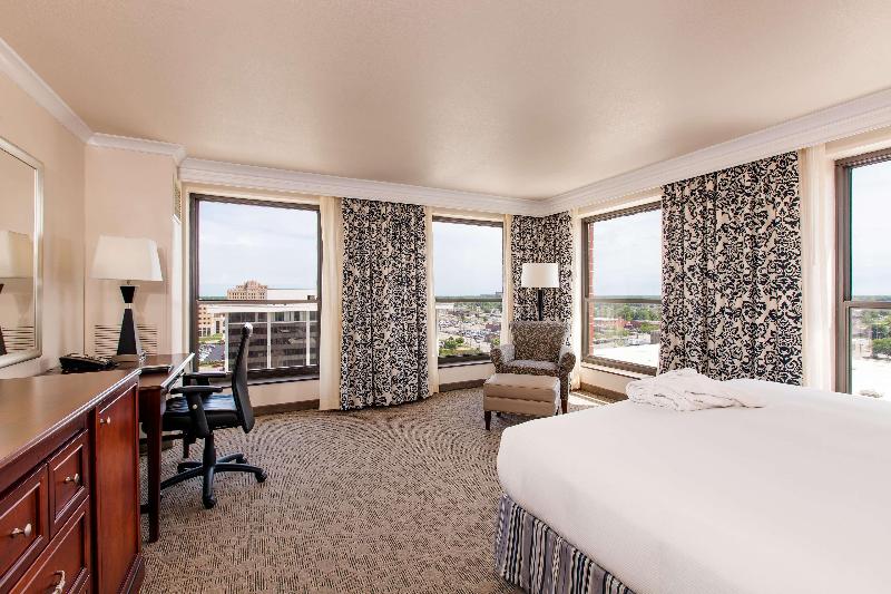 Standard Szoba King Size Bed, President Abraham Lincoln Springfield   Doubletree By Hilton