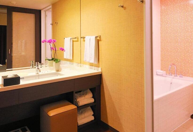 Номер Superior, Loisir Spa Tower Naha