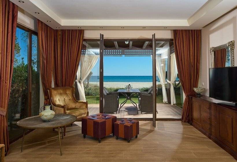 سوییت, Mediterranean Village Hotel & Spa