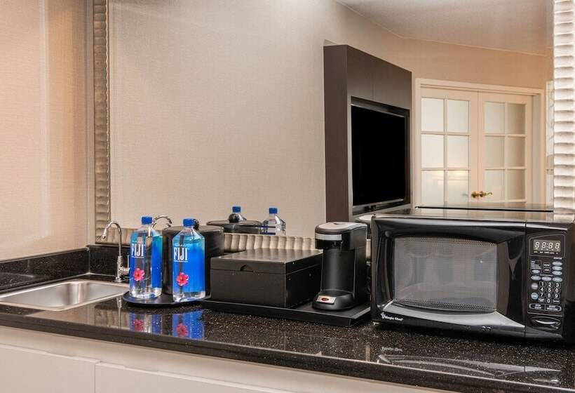 스위트 킹사이즈 침대, Chicago Marriott Suites Deerfield