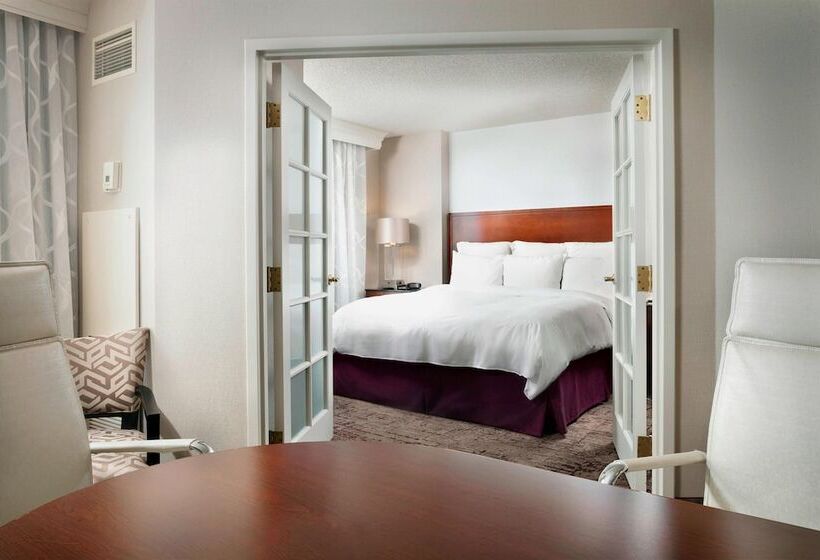 스위트 킹사이즈 침대, Chicago Marriott Suites Deerfield