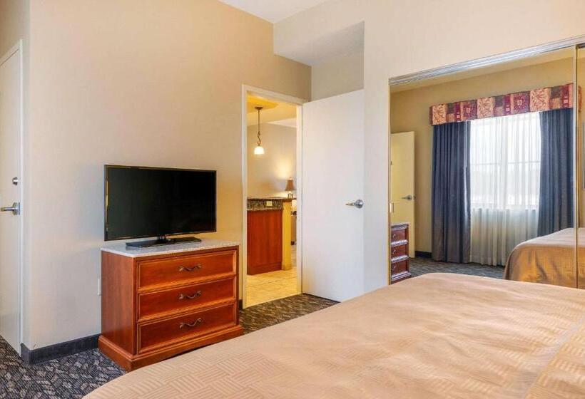 스위트 킹사이즈 침대, Clarion Inn Ormond Beach At Destination Daytona