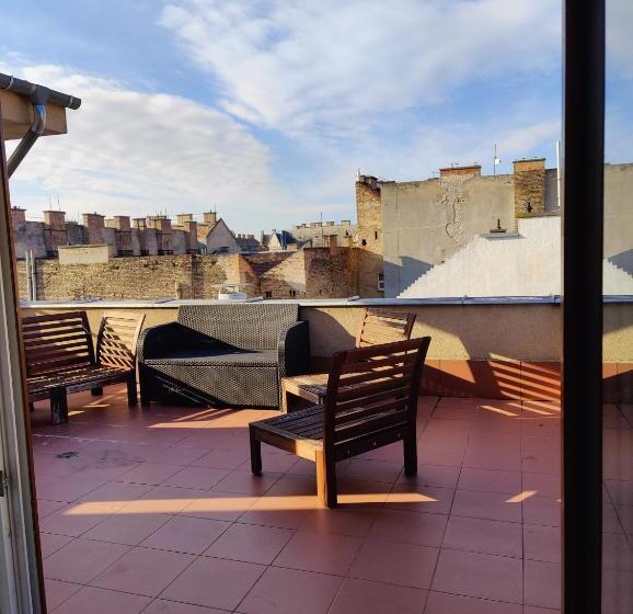 Апартаменты Deluxe 2 Спальни, Corvin Plaza Apartments & Suites
