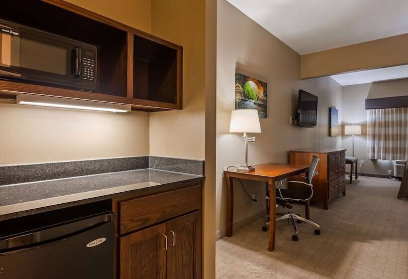 סוויטה, Green Mill Village Hotel & Suites, Bw Signature Collection