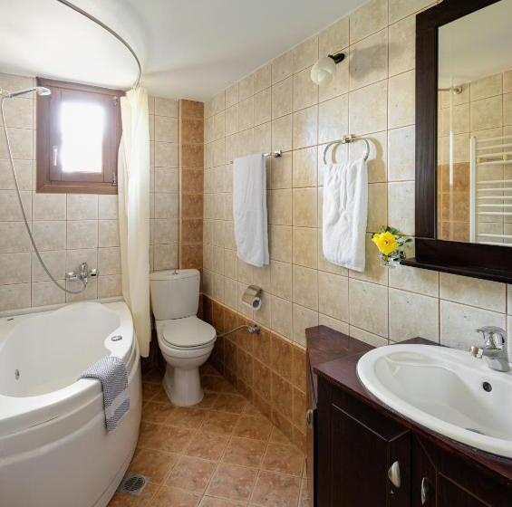 Номер Стандарт Трехместный, Dimosthenis Traditional Guesthouse