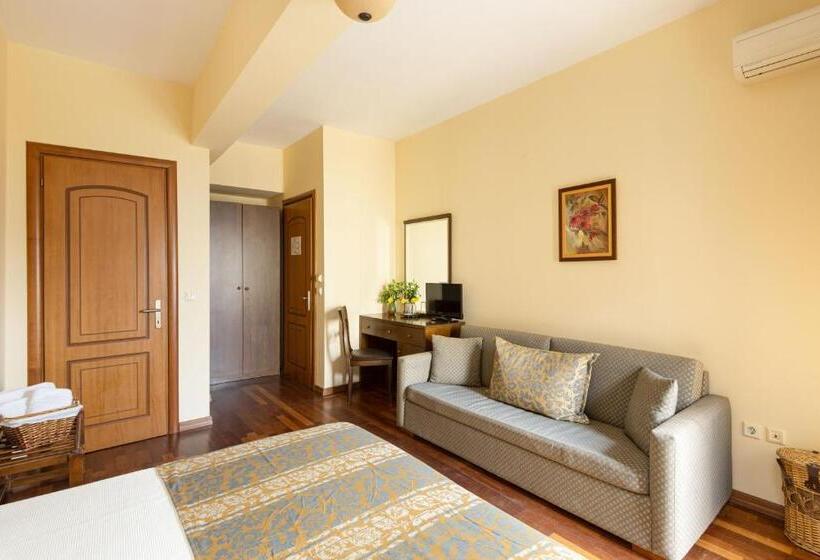 Номер Стандарт Трехместный, Dimosthenis Traditional Guesthouse