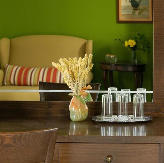 Четырехместный Номер Стандарт, Dimosthenis Traditional Guesthouse