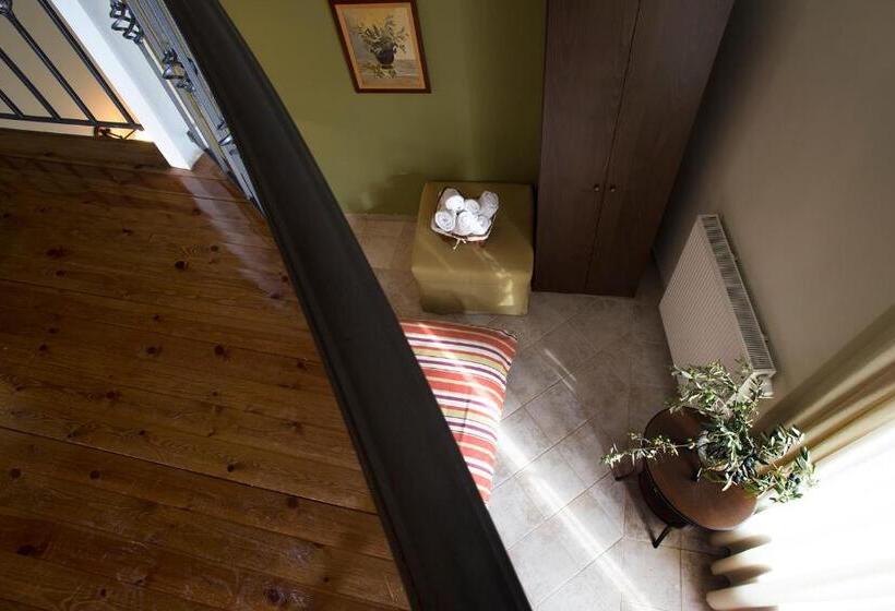 Номер Стандарт Трехместный, Dimosthenis Traditional Guesthouse