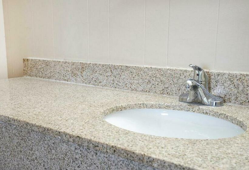Номер Стандарт 2 Двуспальные Кровати, OYO Hotel Opp AL, Floral Hwy