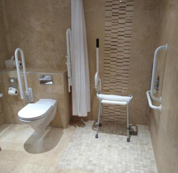 Номер Стандарт Адаптированный для Инвалидов, Harbour Hotel & Spa Christchurch