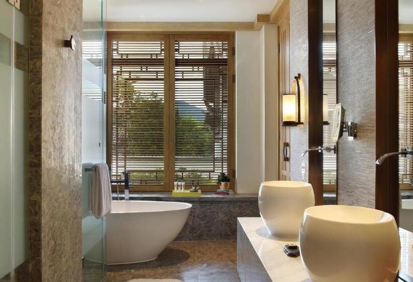 Номер Стандарт, Indigo Lijiang Ancient Town, An Ihg