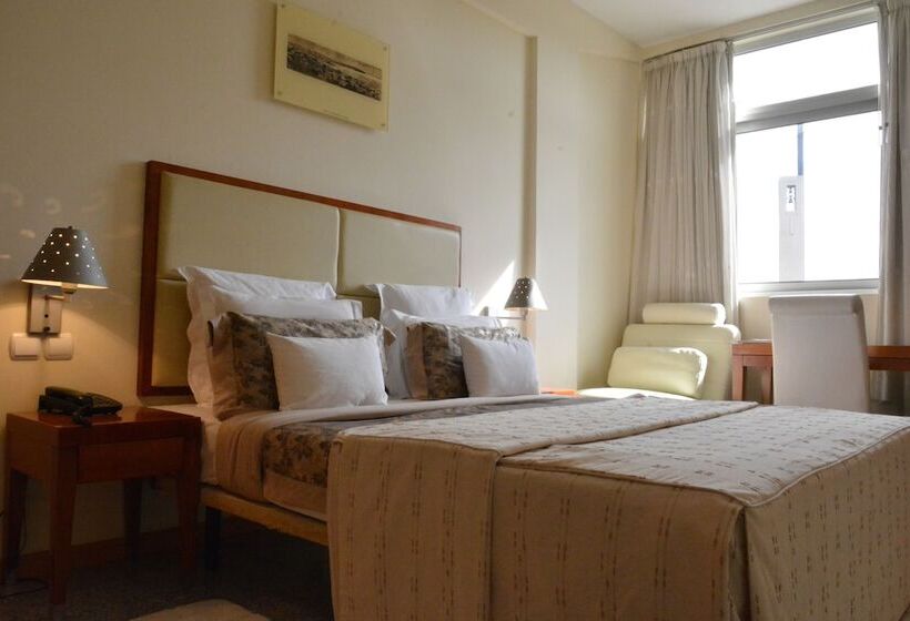 سوییت, Loanda Hotel