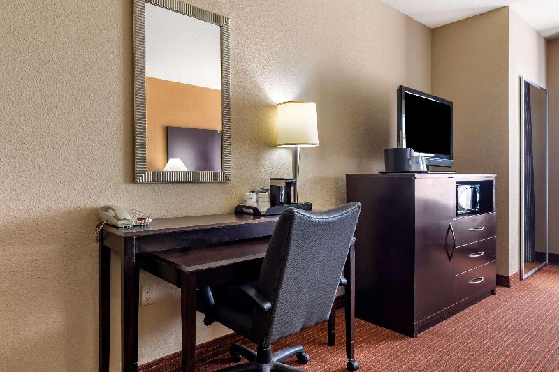 带大床的套房, Best Western Plus Dfw Airport West Euless