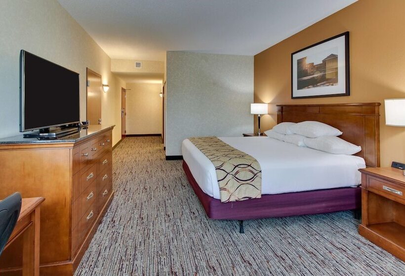 Номер Deluxe, Drury Inn & Suites Meridian