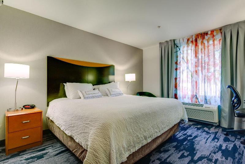 Люкс Кровать Кинг, Fairfield Inn & Suites By Marriott Texarkana