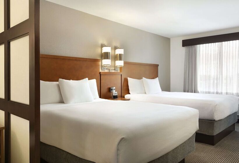 带2个双人床的标准工作室, Hyatt Place Portland Airport/cascade Station