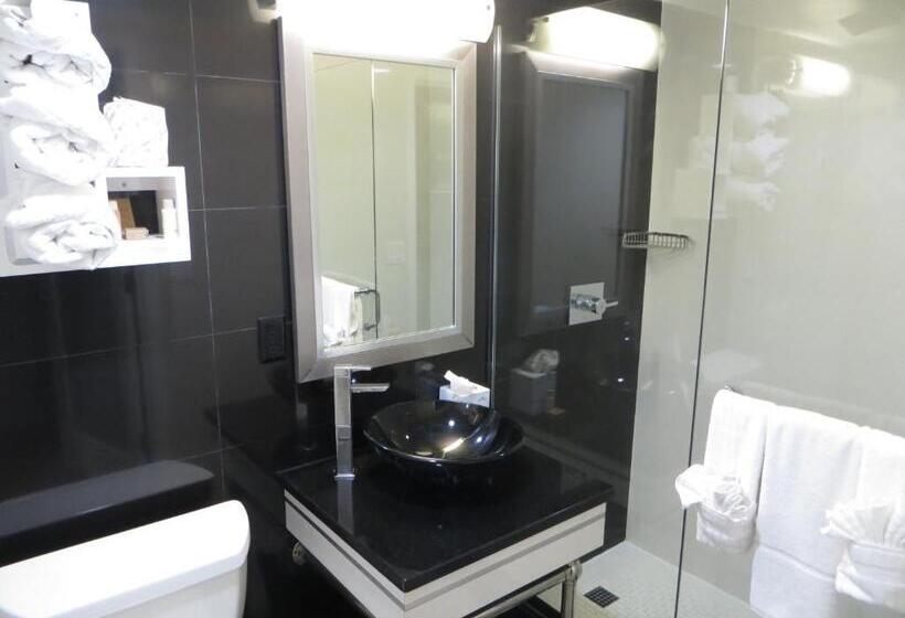 Люкс с Террасой, Lotus Boutique Inn And Suites