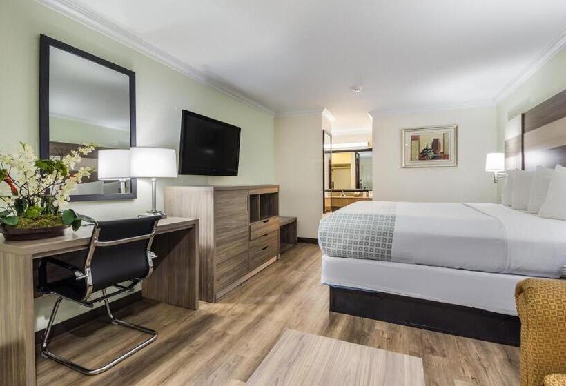 장애인을 위한 킹사이즈 침대 스탠다드 룸, Americas Best Value Inn Columbus