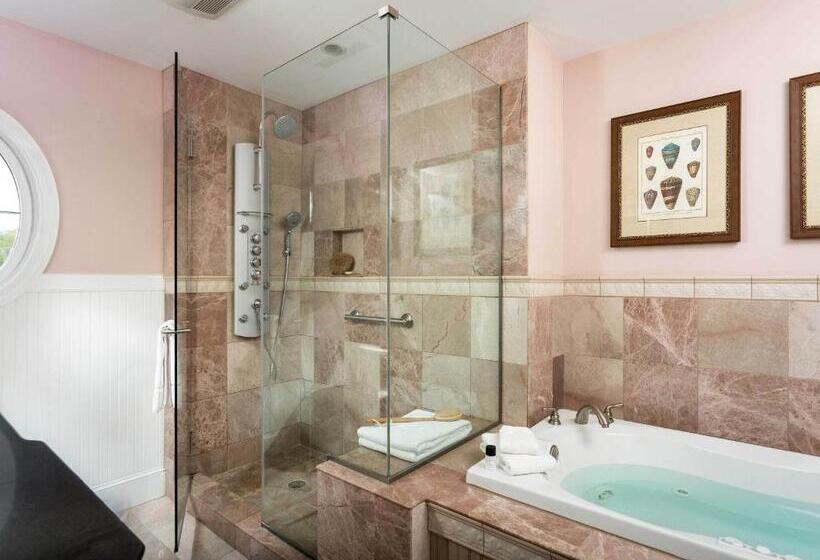 Люкс, Grand Harbor Inn