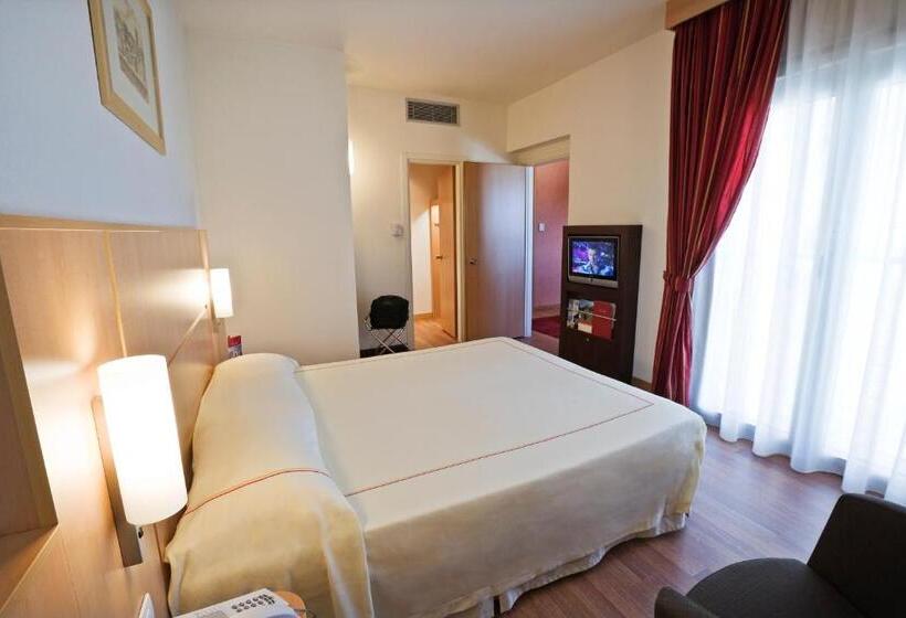 Suite Junior, Rafael