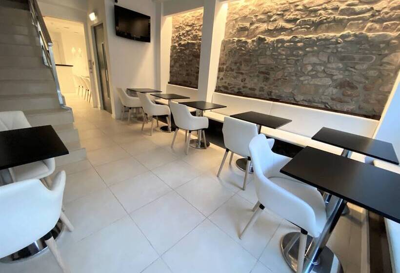 Номер Стандарт, Hostal Somnis