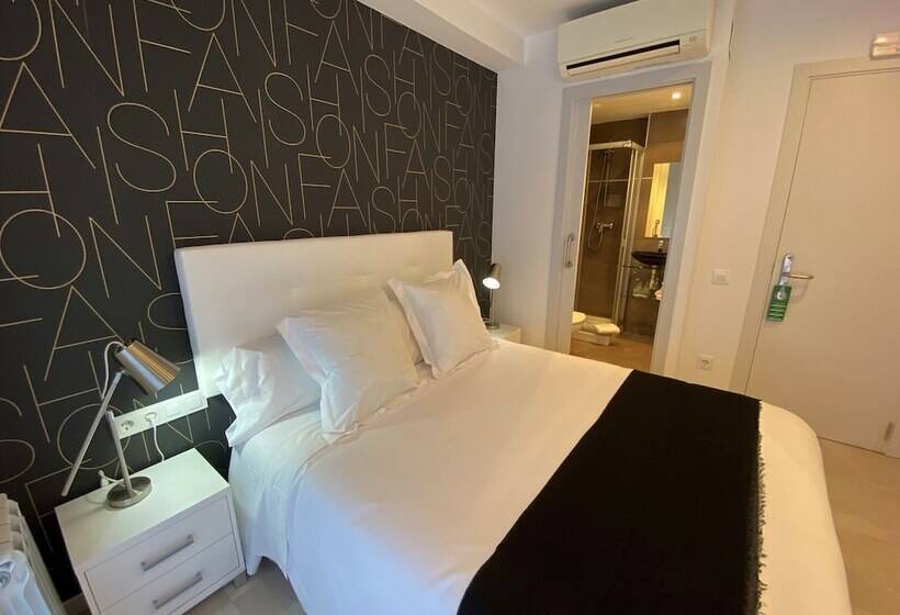 Номер Стандарт, Hostal Somnis