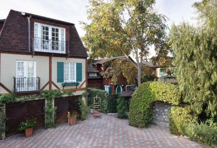 Студия Стандарт, The Charlie West Hollywood