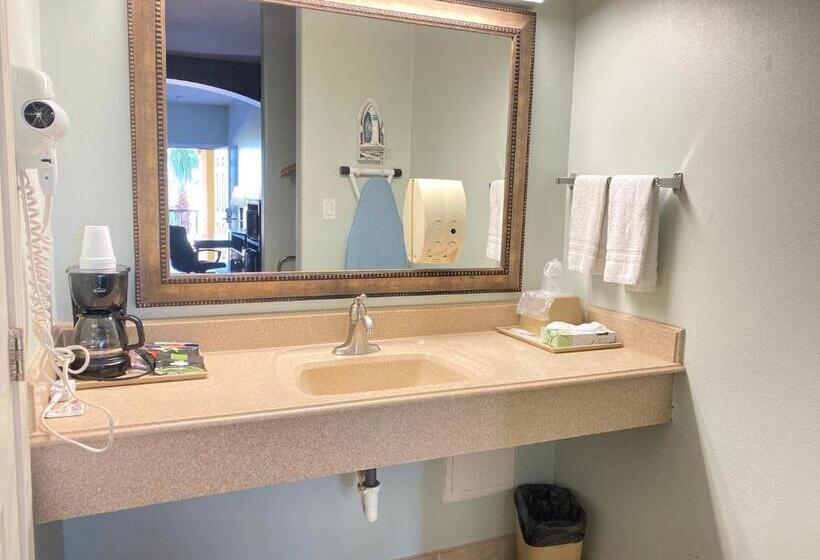 Номер Стандарт, Weslaco Inn  Weslaco/mercedes