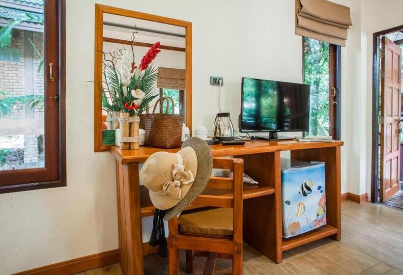 Номер Deluxe, The Vatika Resort And Spa