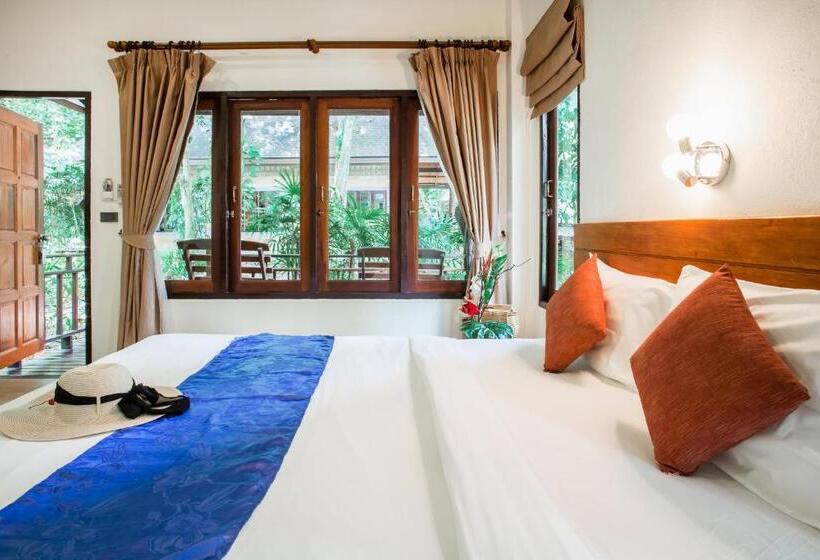 Номер Deluxe, The Vatika Resort And Spa