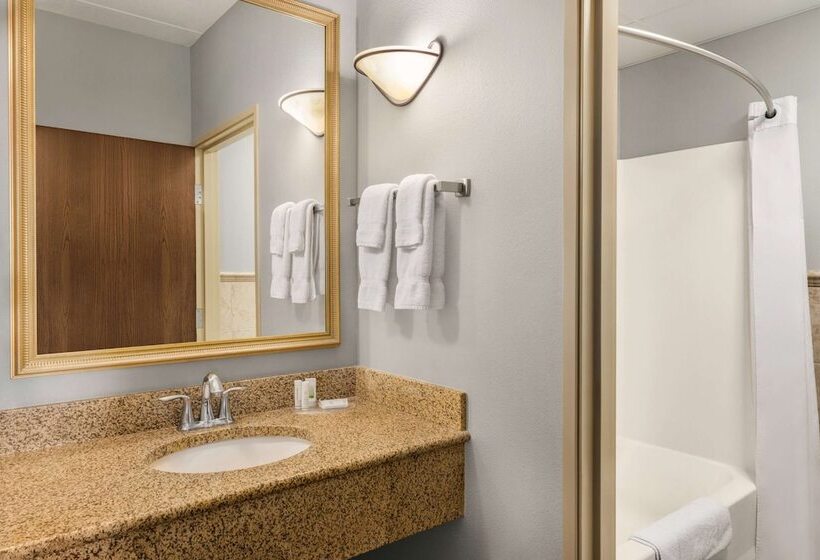 Люкс Повышенной Комфортности, Americinn By Wyndham Laramie Near University Of Wyoming