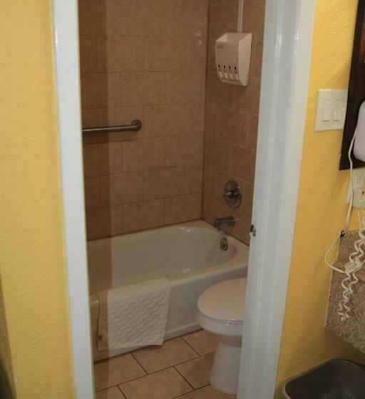 Стандартный Номер Кровать Кинг, Chaparral Motel Hallettsville