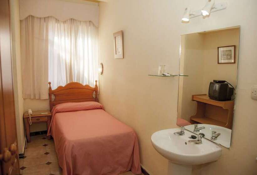 Standard Yhden Hengen Huone Jaettu Kylpyhuone, Hostal Paris